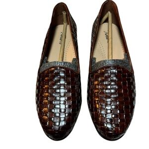Trotters Liz Basket Weave Flats Size 6.5 Narrow